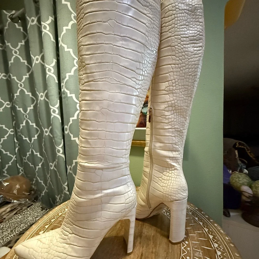 Rasana by Billini - Cream Croc Embossed Knee High Boots- Size 9 - Picture 9 of 17